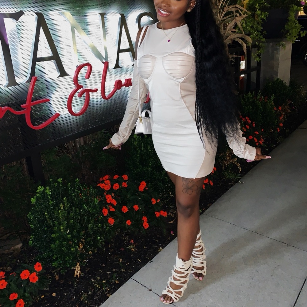 Maniere De Voir Cream Mini Dress